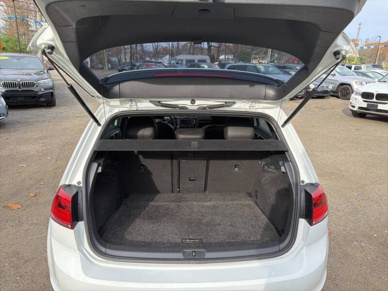 2017 Volkswagen Golf GTI SE