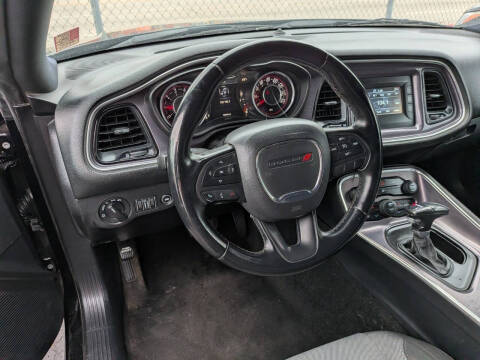 2015 Dodge Challenger SXT