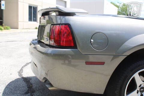 2002 Ford Mustang GT Deluxe
