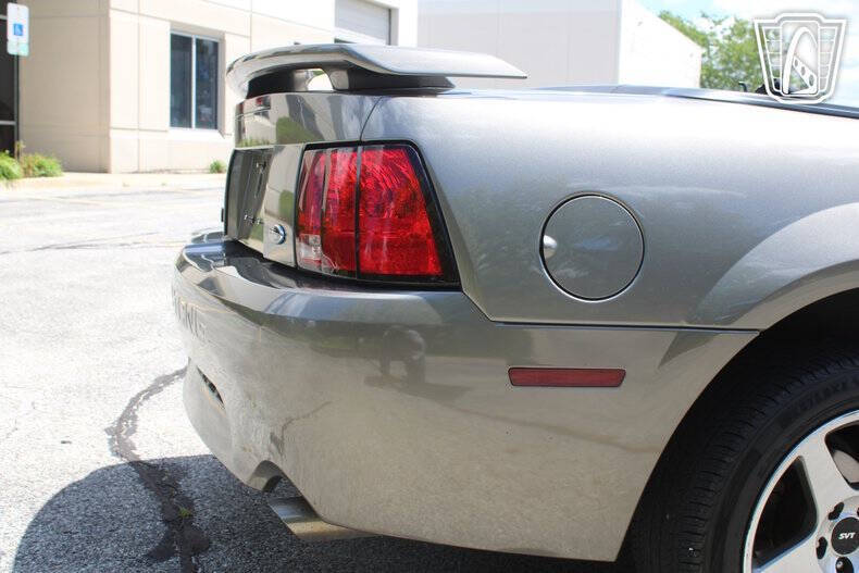 2002 Ford Mustang GT Deluxe