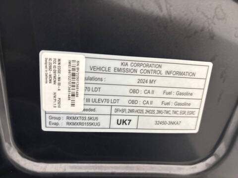 2024 Kia Carnival EX