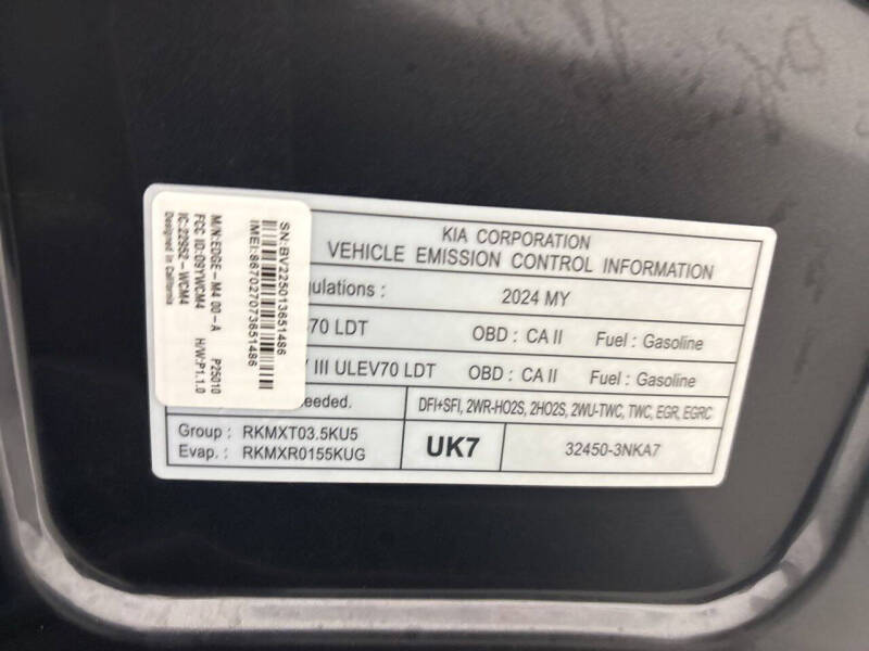 2024 Kia Carnival EX