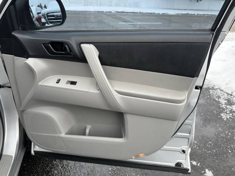 2013 Toyota Highlander Plus