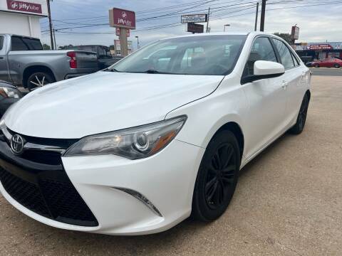 2017 Toyota Camry for sale at HOUSTON SKY AUTO SALES in Houston TX