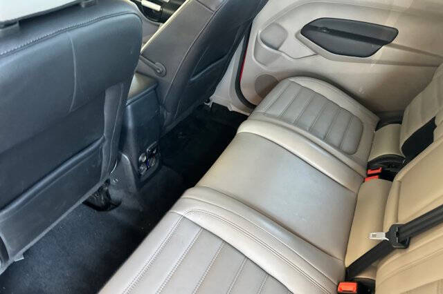 2022 Ford Transit Connect Titanium