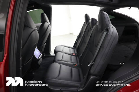 2023 Tesla Model X Standard Range
