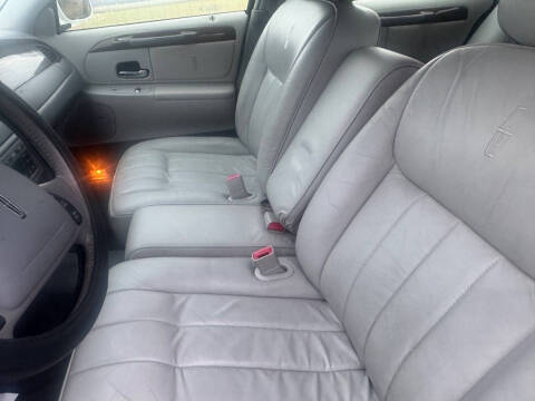 1998 Lincoln Town Car Executive