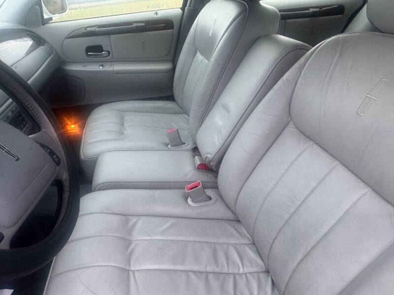 1998 Lincoln Town Car Executive