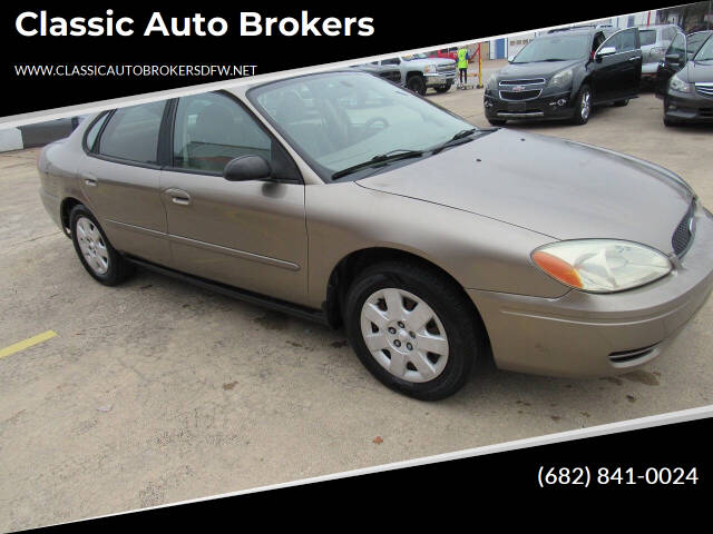 2005 Ford Taurus SE's photo
