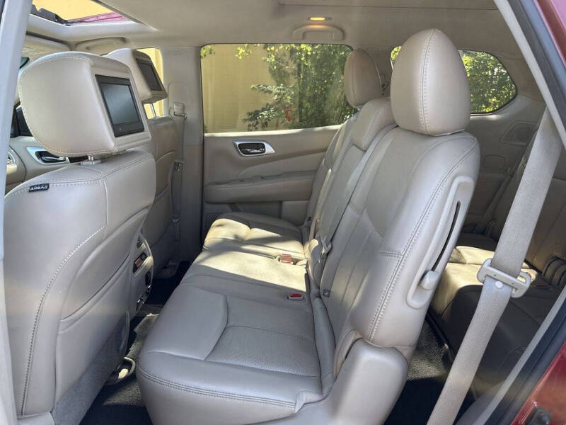 2015 Nissan Pathfinder Platinum