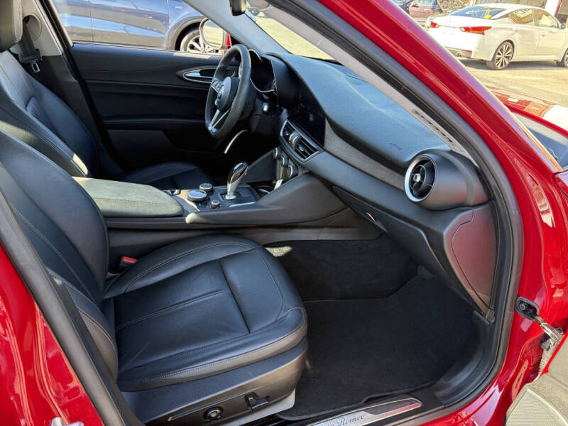 2017 Alfa Romeo Giulia Ti