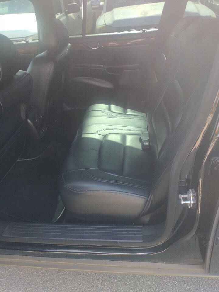 2005 Cadillac DeVille Limousine - $6,450