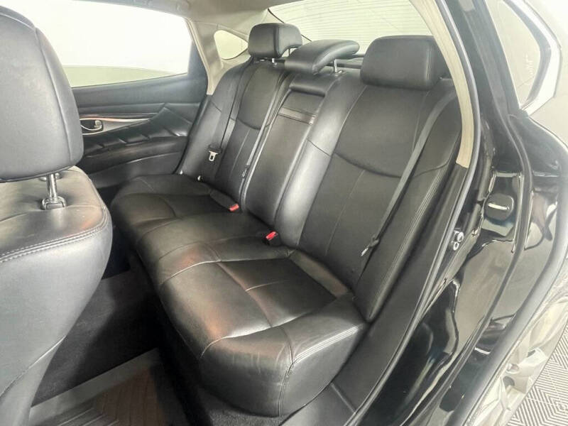 2017 Infiniti Q70L 3.7