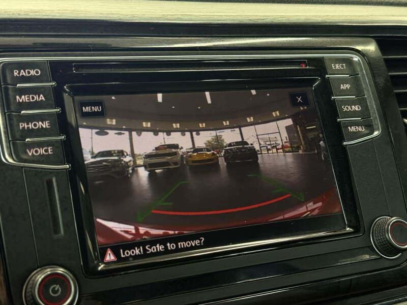 2018 Volkswagen Beetle 2.0T Coast
