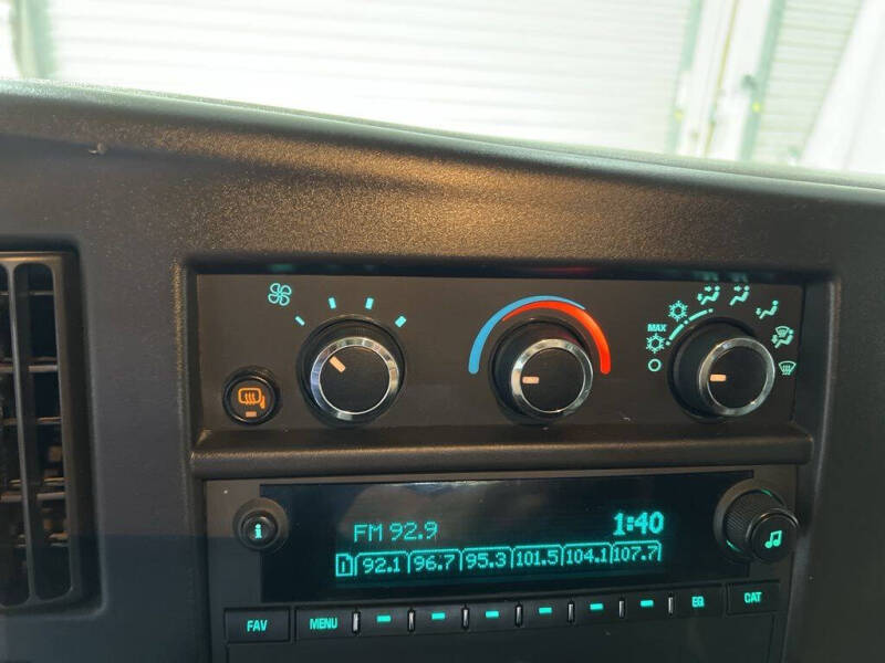 2023 GMC Savana 2500