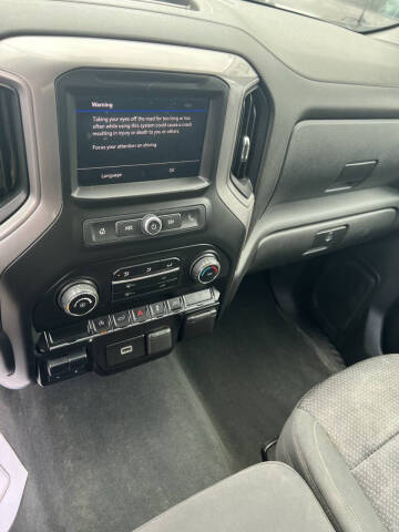 2020 Chevrolet Silverado 1500 Custom