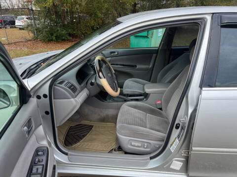 2005 Toyota Camry LE