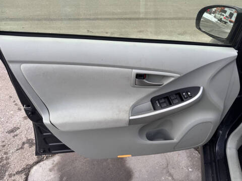 2012 Toyota Prius Two