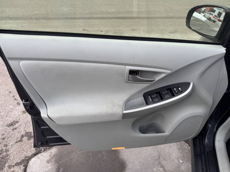 2012 Toyota Prius Two