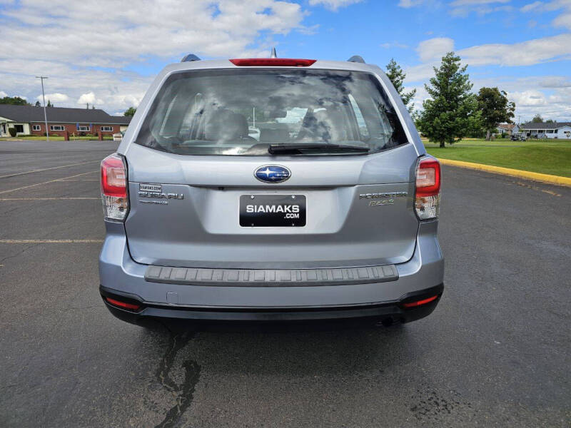 2017 Subaru Forester 2.5i