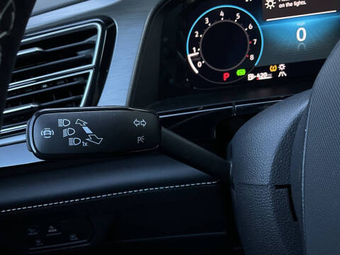 2025 Volkswagen Atlas Cross Sport SE 4Motion