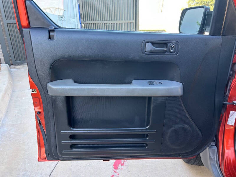 2004 Honda Element LX