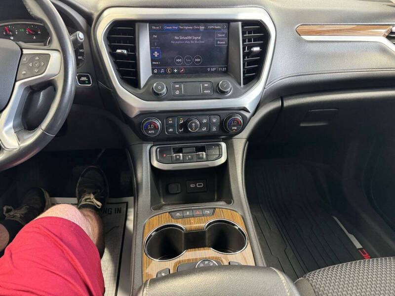 2020 GMC Acadia SLE