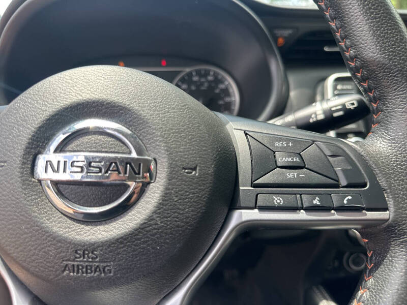 2020 Nissan Kicks SR