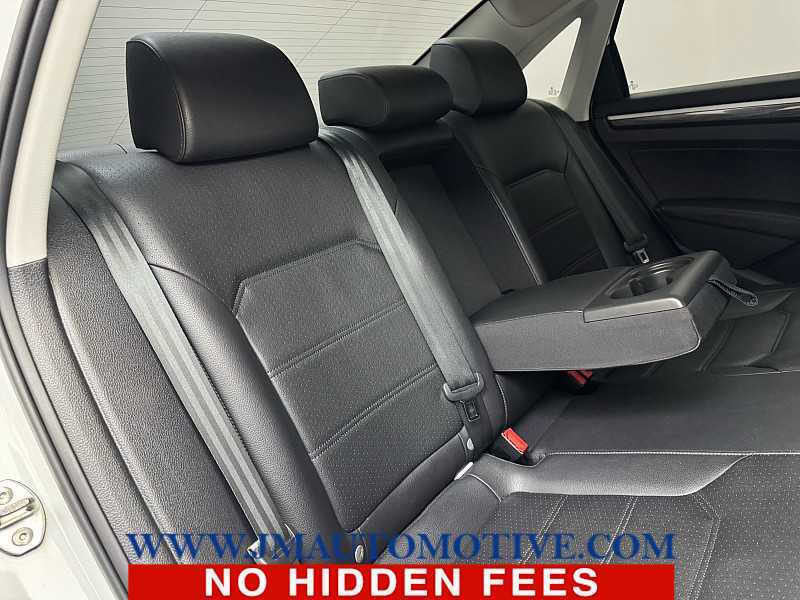 2017 Volkswagen Passat 1.8T SE