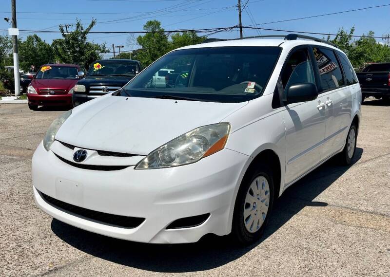 2006 Toyota Sienna for sale at Steve's Auto Sales in Norfolk VA