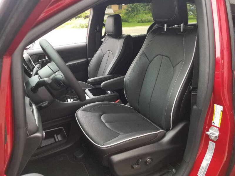 2027 Chrysler Pacifica Limited