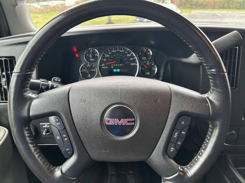 2023 GMC Savana 2500