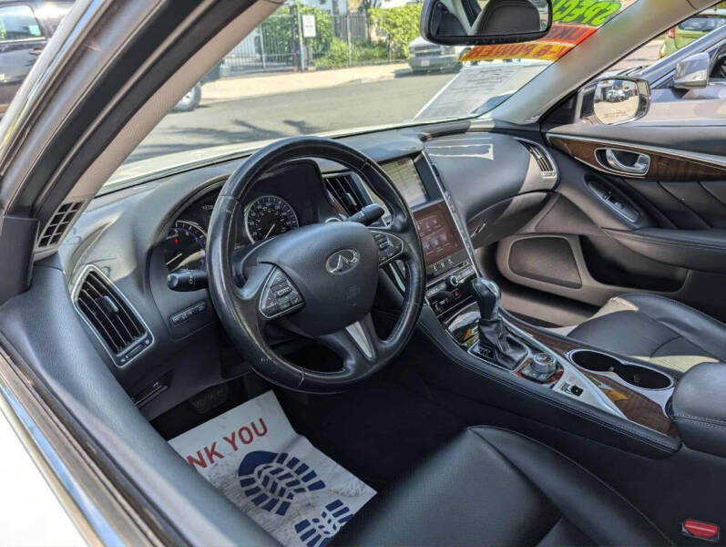 2014 Infiniti Q50 Premium