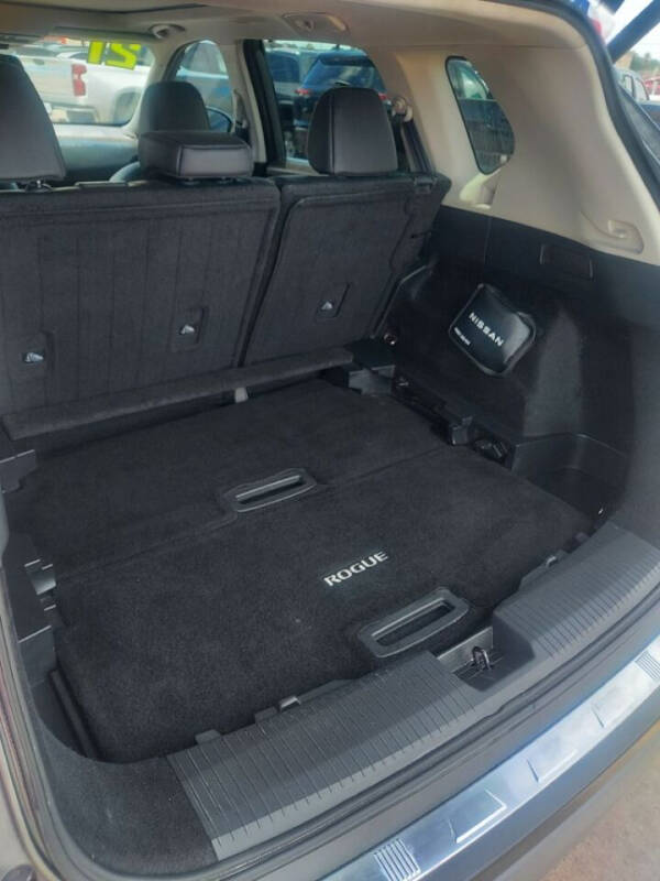 2021 Nissan Rogue SL