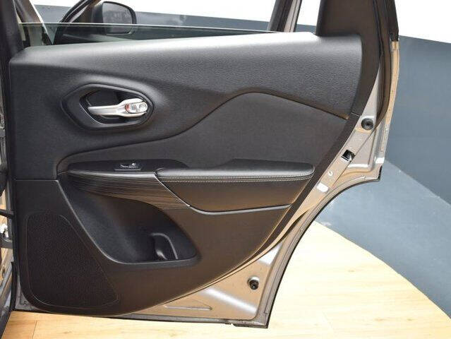 2015 Jeep Cherokee Sport