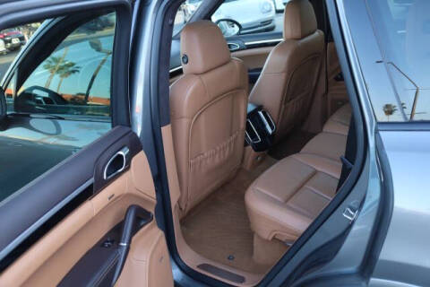2014 Porsche Cayenne GTS