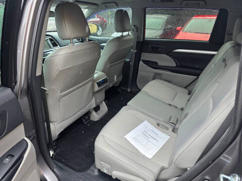 2016 Toyota Highlander LE Plus