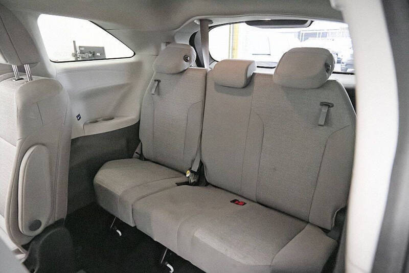 2024 Toyota Sienna LE 8-Passenger