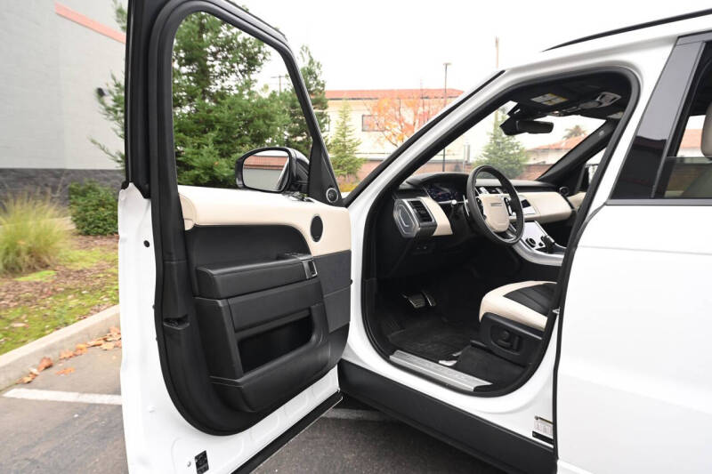 2019 Land Rover Range Rover Sport HST