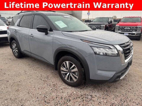 2024 Nissan Pathfinder SL