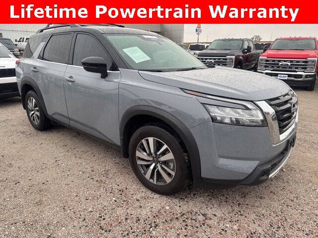 2024 Nissan Pathfinder SL