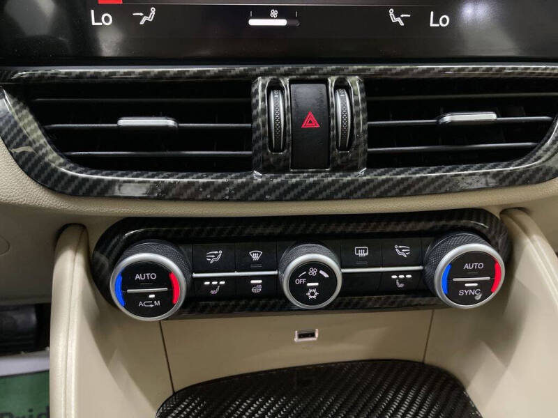 2017 Alfa Romeo Giulia Ti