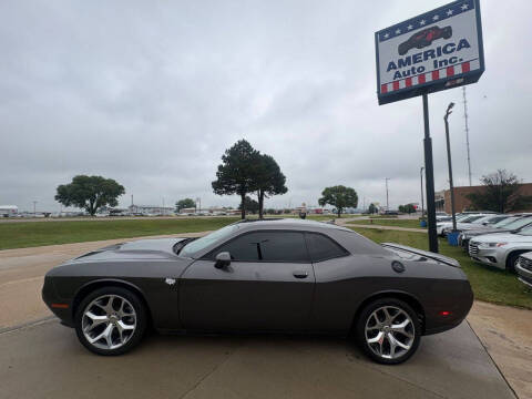 2016 Dodge Challenger SXT Plus