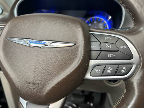 2017 Chrysler Pacifica Touring-L Plus