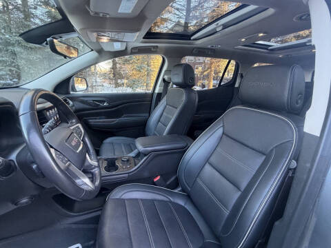 2022 GMC Acadia Denali