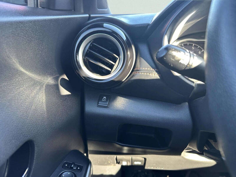 2018 Nissan Kicks SR