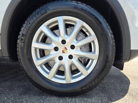 2014 Porsche Cayenne Platinum