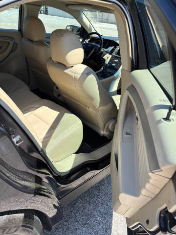 2015 Ford Taurus SEL