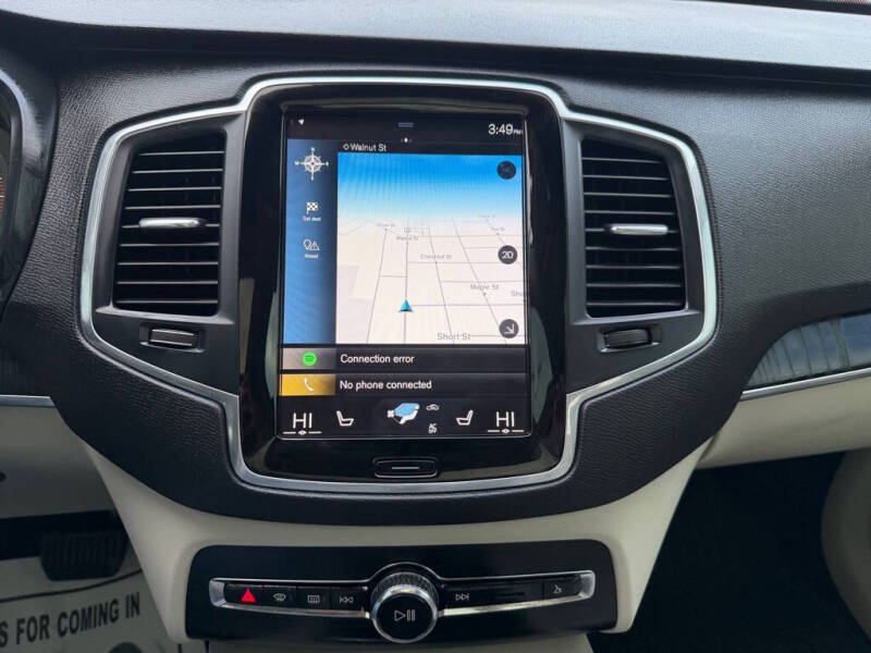 2020 Volvo XC90 T6 Momentum 7-Passenger