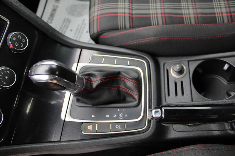 2015 Volkswagen Golf GTI S